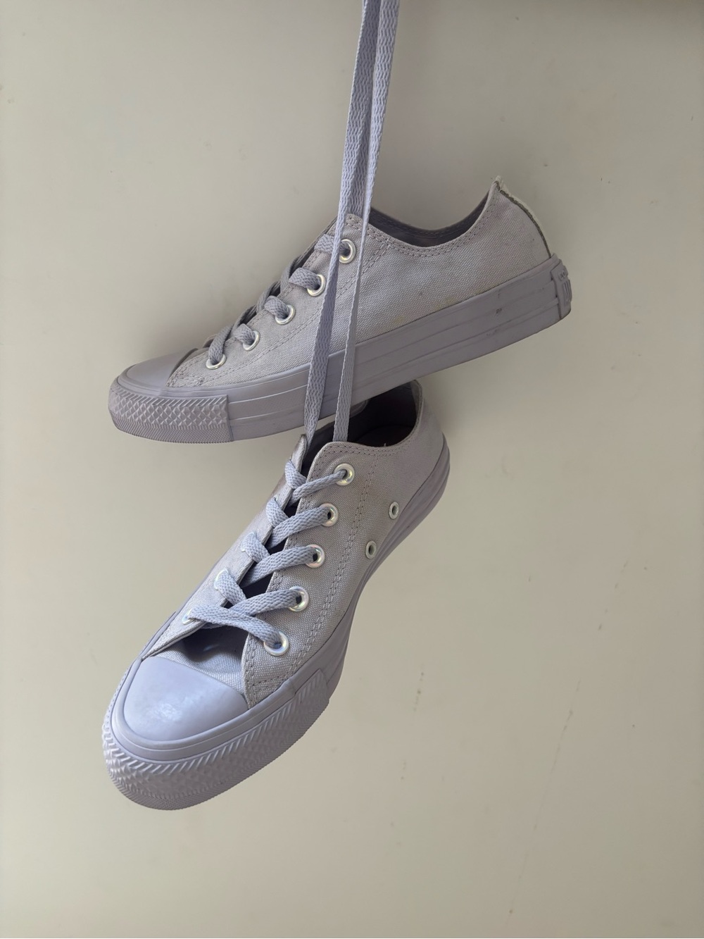 Converse lilac low-tops